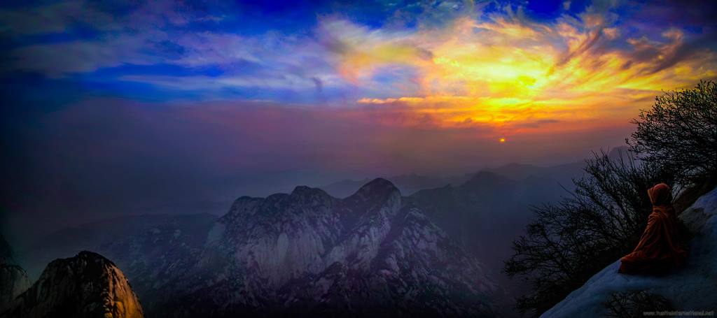 在中国陝西省华山的朝阳峰（东峰）